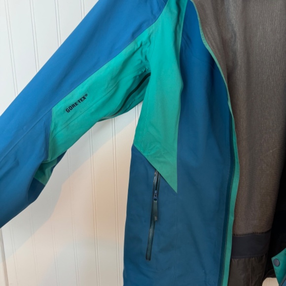 Vintage Arc'teryx Stingray Jacket *WELL LOVED* - Picture 9 of 13